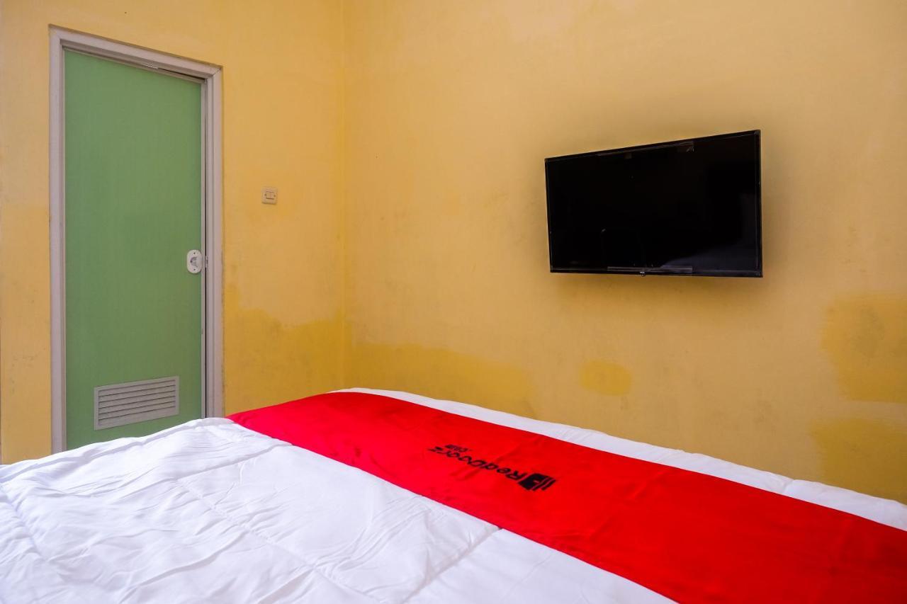 Reddoorz Syariah @ Griya Thamrin Manahan Solo Ngoại thất bức ảnh