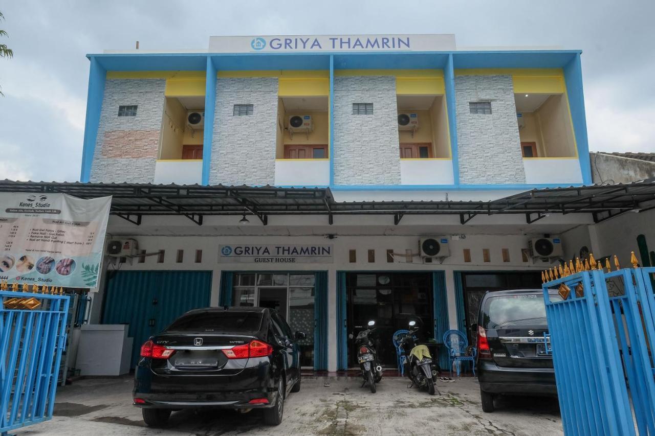 Reddoorz Syariah @ Griya Thamrin Manahan Solo Ngoại thất bức ảnh