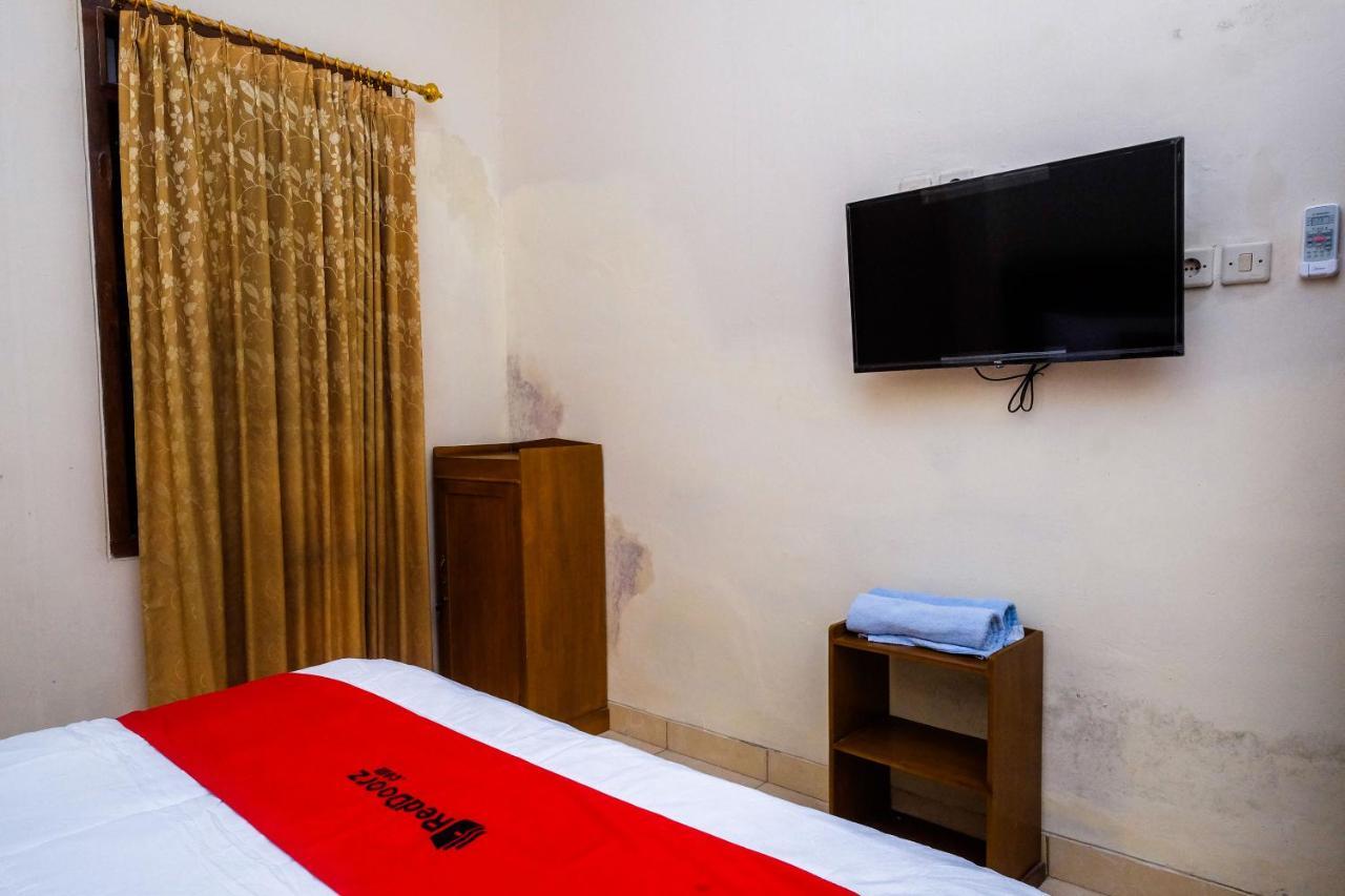 Reddoorz Syariah @ Griya Thamrin Manahan Solo Ngoại thất bức ảnh