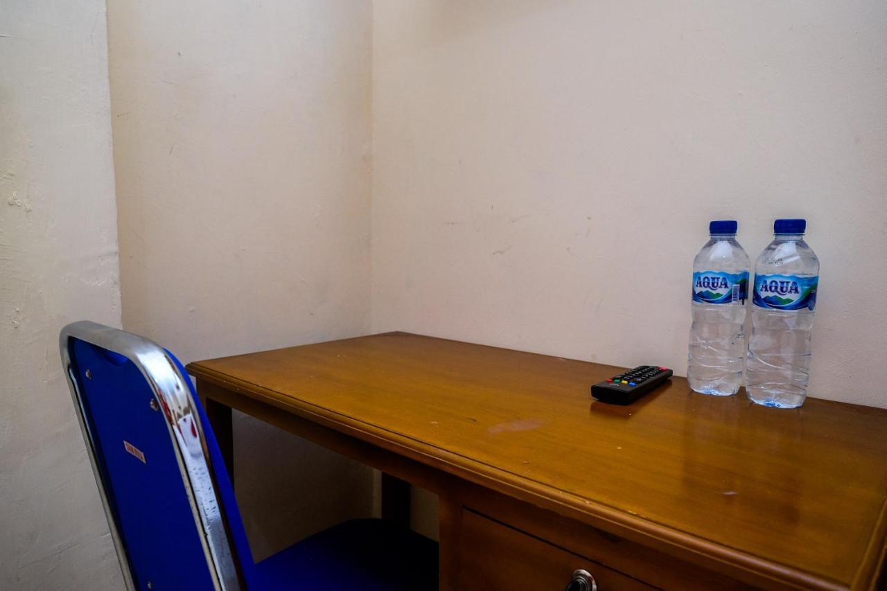 Reddoorz Syariah @ Griya Thamrin Manahan Solo Ngoại thất bức ảnh
